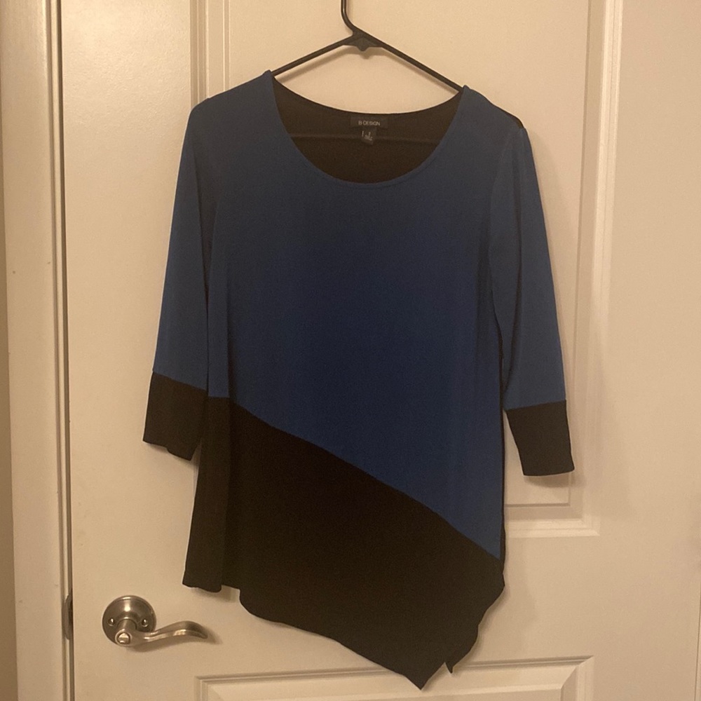B-Design Size S - Asymmetrical Blue & Black Color Block Quarter Sleeve Top
